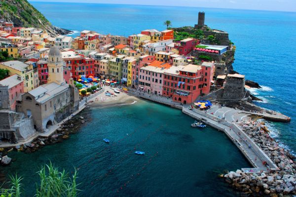 want-to-visit-cinque-terre-get-in-line